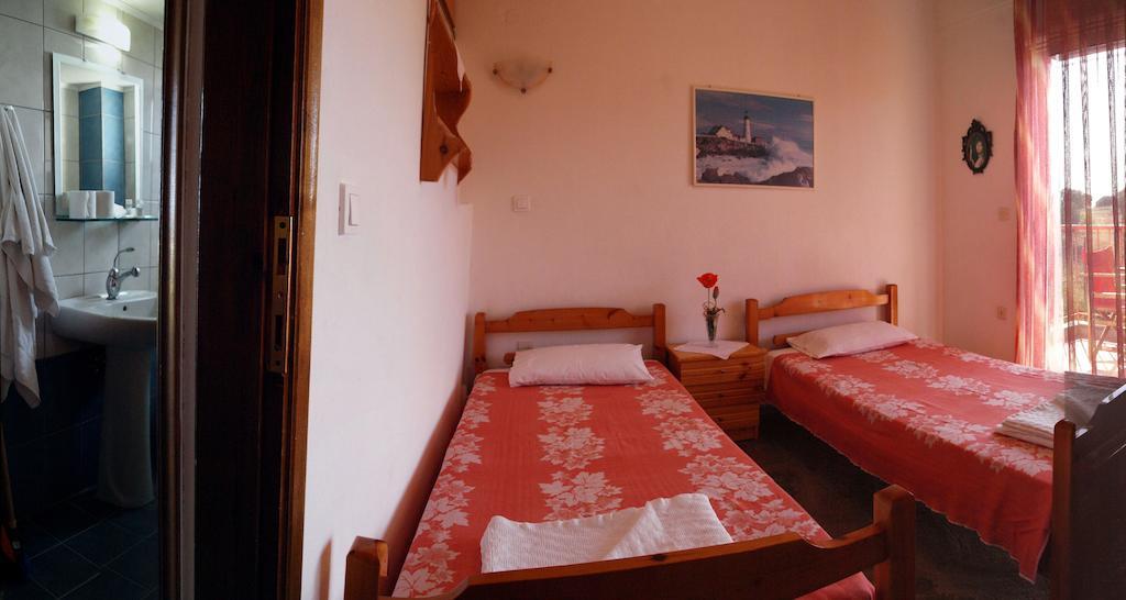 Aris Pension Agia Paraskevi  Room photo