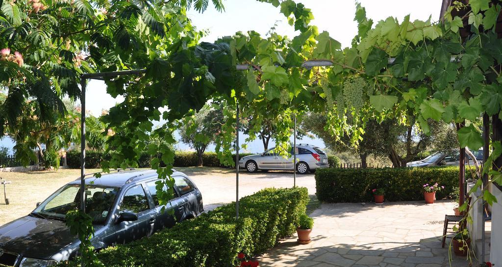 Aris Pension Agia Paraskevi  Exterior photo